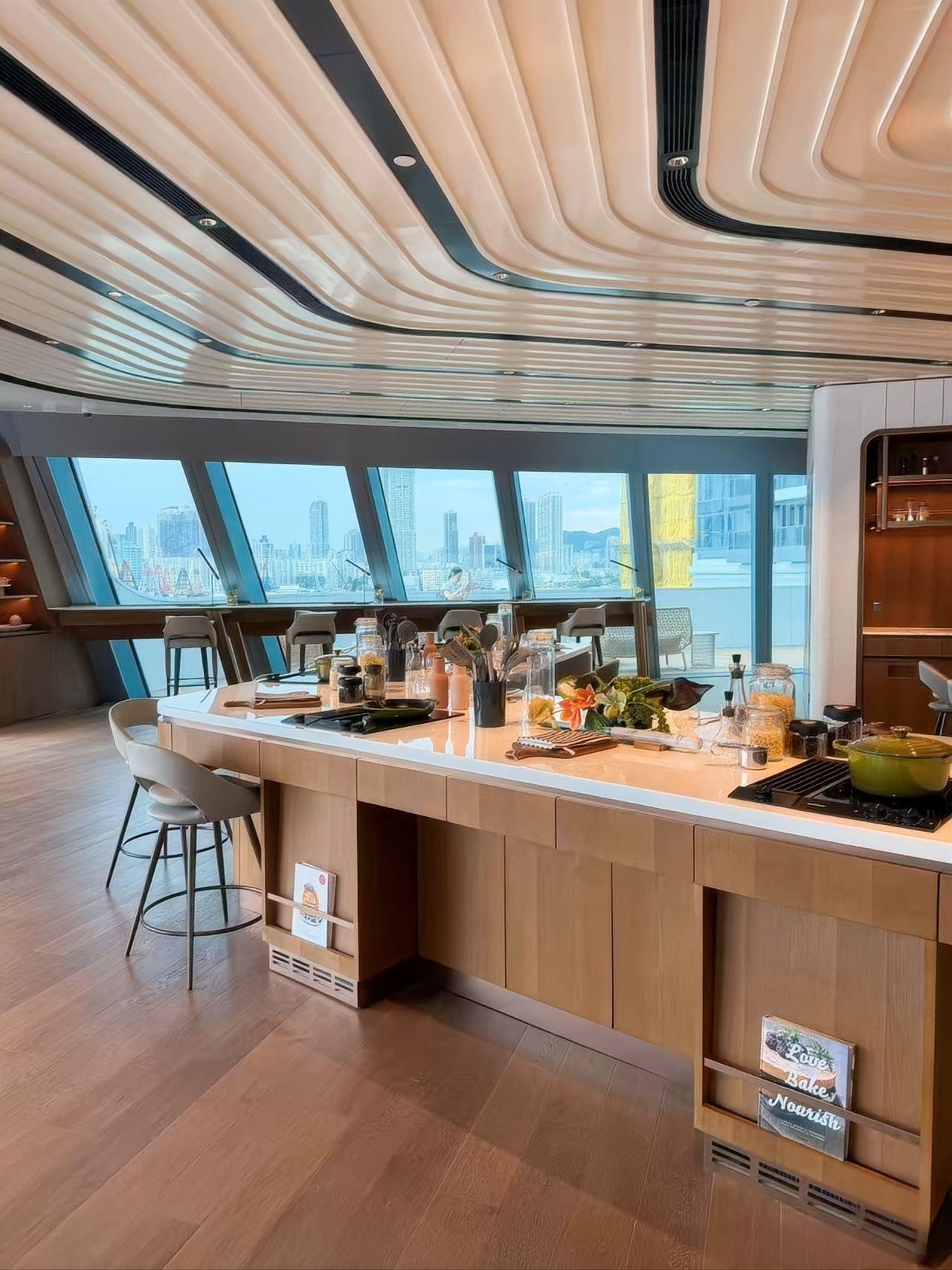 維港・灣畔 商場